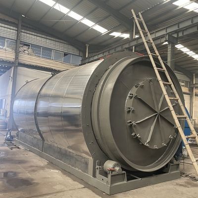 15Μηχανή πυρόλυσης.5kw για τη μετατροπή αποβλήτων πλαστικού/λαστινίου σε φιλικό προς το περιβάλλον καυσίμων