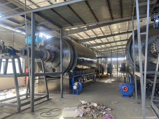15Μηχανή πυρόλυσης.5kw για τη μετατροπή αποβλήτων πλαστικού/λαστινίου σε φιλικό προς το περιβάλλον καυσίμων